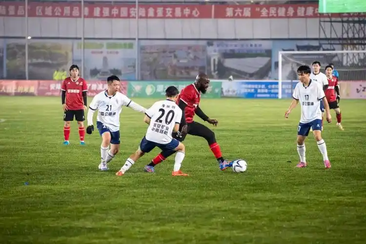 泰国超级联赛：巴吞联 VS 曼谷联